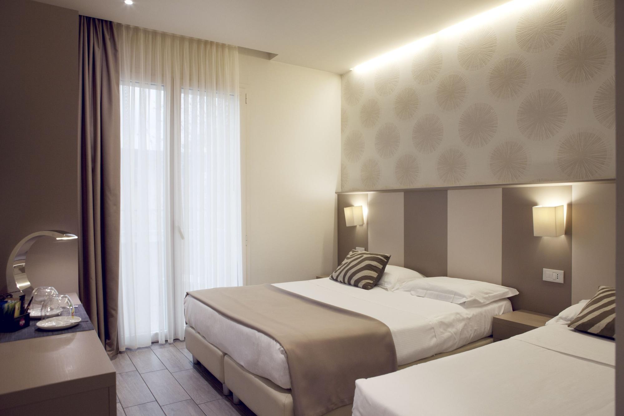 L'Hotel Rimini Buitenkant foto